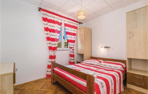 Dinjiska Apartment | Beautiful Apartment In Dinjiska
