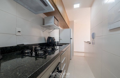 Guarajuba Apartment | Beautiful apt in Building w Pool Guarajuba Aga0203