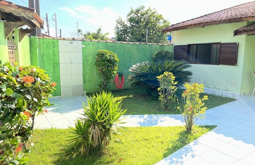 Balneario Gaivotas House | Beautiful beach house, 03 bedrooms, living room, kitchen, barbecue, garage, Wi-Fi.