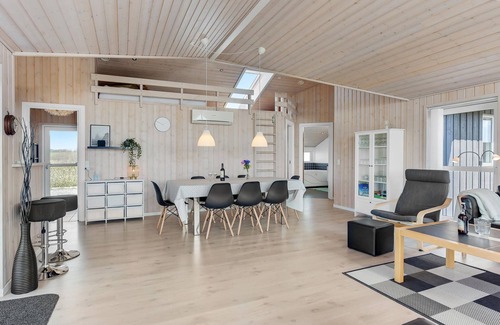 Flovt Strand House | Beautiful bright and well furnished house in Scandinavian style with the best materials.