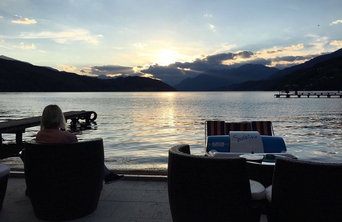 Doebriach Apartment | Beautiful, bright apartment with terrace & lake view, 50m to the beach, WiFi