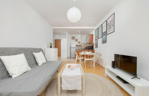 Muranow Apartment | Beautiful & Bright Walowa Apartments with Balcony by Noclegi Renters