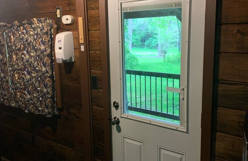 Jeffersonville Cabin | Beautiful Cabin On 5 Acres. 2.5 Miles From Bethel Woods, museum and casinos.