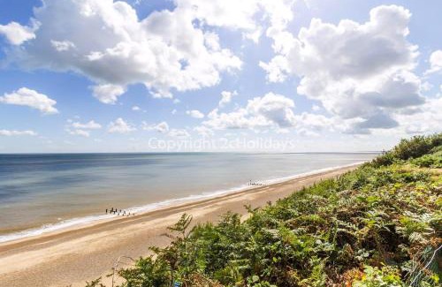 Corton Other | Beautiful Caravan With Decking And Wifi At Azure Sea, Suffolk Ref 32025Az