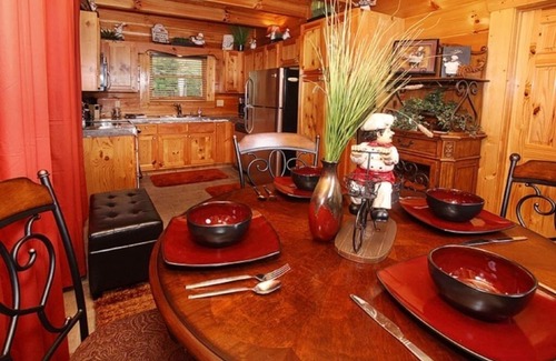 Sevierville Cabin | Beautiful, clean, comfortable and great views! Romantic and family friendly