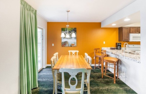 Elk Point Condo | Beautiful Club Wyndham South Shore, 2 Bedroom Deluxe Suite