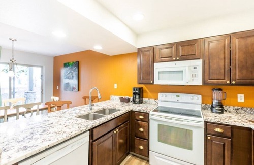 Elk Point Condo | Beautiful Club Wyndham South Shore, 2 Bedroom Deluxe Suite