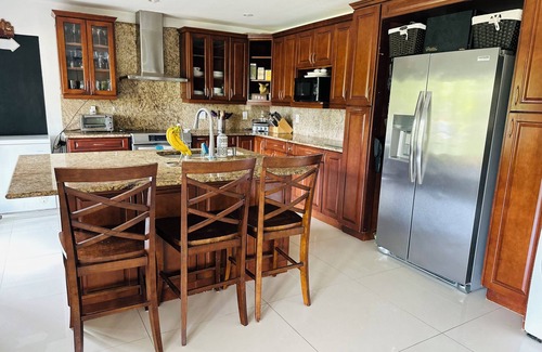 Weston House | Beautiful Country Home in South Florida