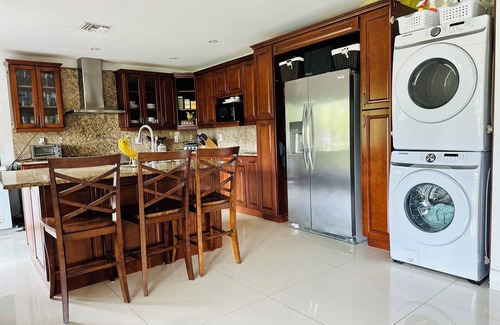 Weston House | Beautiful Country Home in South Florida