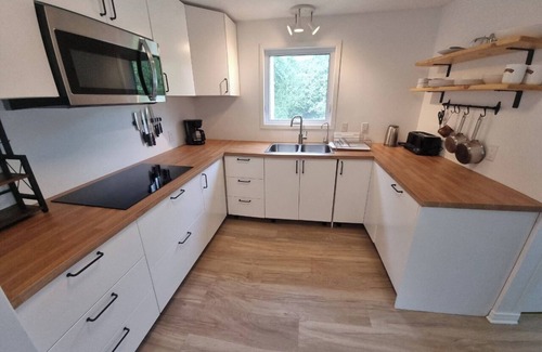 North Glengarry Ski Chalet | Beautiful country house in the woods