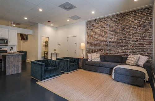 Civil Rights Historic District House | Beautiful & Extra Large Loft with 2 King Suites