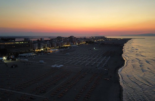 Margherita di Savoia Apartment | Beautiful Family Apartment in the Center