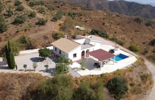 El Borge House | Beautiful Finca in the Axarquia with stunning views and private pool