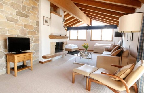 Maria Alm am Steinernen Meer Ski Chalet | Beautiful high quality Superior Chalet, 500m from ski lifts, half board catered