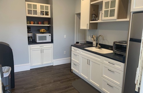 Brunswick Apartment | Beautiful: Historic, Hiking, Biking and C&O Canal near Harpers Ferry & Frederick