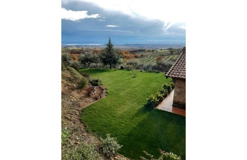 Candeleda House | Beautiful house surrounded by meadows and oaks, with private pool and excellent views of the valley