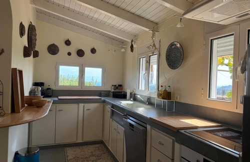 Neratzia House | Beautiful holiday home in Logga near Aghios Andreas with fantastic sea views.