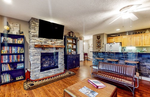 Seven Devils Condo | Beautiful home close to outdoor activities with WiFi, private washer/dryer, deck