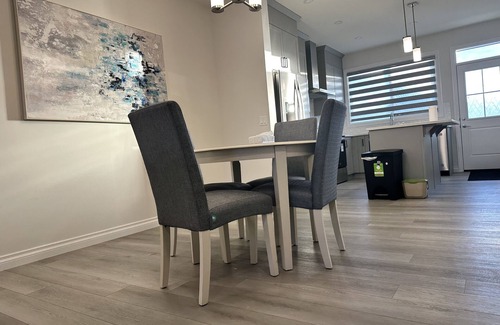 Sage Hill House | Beautiful home close to bus stop