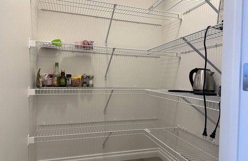 Sage Hill House | Beautiful home close to bus stop