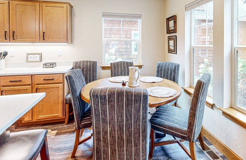 Dover Bay House | Beautiful home close to Pend Oreille River with WiFi, fireplace, workspace, w/d