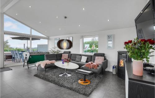 Faaborg House | Beautiful Home In Faaborg With Jacuzzi