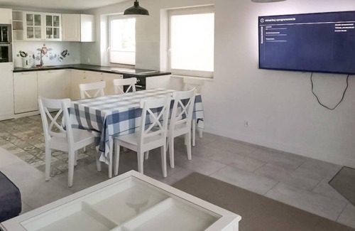 Koscierzyna House | Beautiful home in Koscierzyna with WiFi