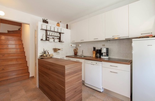 Kucice House | Beautiful home in Kucice with WiFi