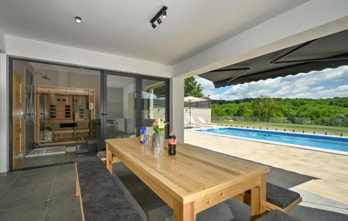 Veliko Trojstvo House | Beautiful Home In Maglenca With Sauna