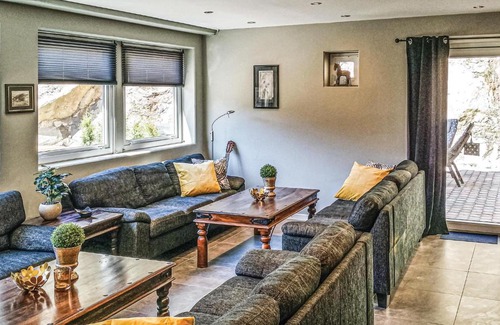 Sogne House | Beautiful Home In Mandal With Wifi