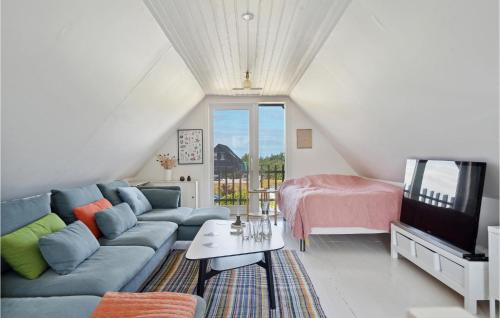 Tørresø House | Beautiful Home In Otterup With Kitchen