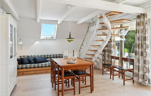 Tørresø House | Beautiful Home In Otterup With Kitchen