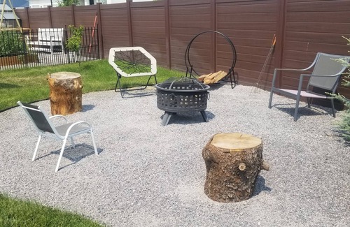 Vineyard House | Beautiful Home just miles from Sundance Mountain Resort