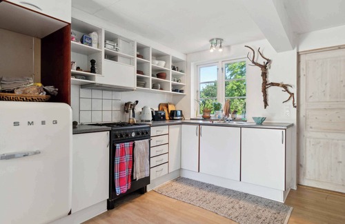 Vang House | Beautiful house with sea view and fireplace