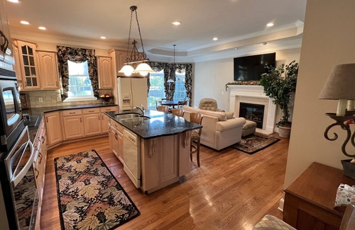 Milford House | Beautiful lake front home on Lake Camelot.
