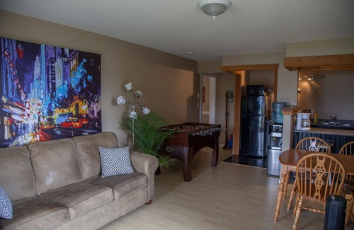 Okanagan-Similkameen House | Beautiful lakefront vineyard in the heart of Okanagan wine country , 2BR suite