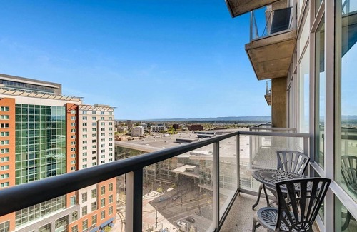 Downtown Denver Condo | ✨ Beautiful luxurious condo with astonishing views in the heart of Denver!✨