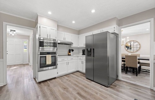 East Cobb House | Beautiful Newly-Renovated Home in Indian Hills