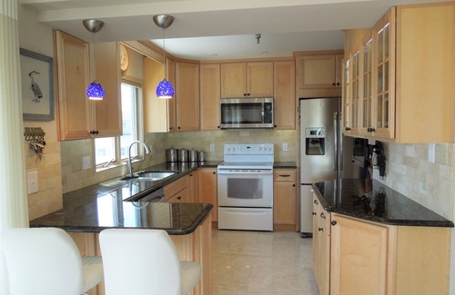 Rehoboth by the Sea House | Beautiful Ocean Block Condo In Dewey Beach- CONTACT OWNER BEFORE RESERVING!