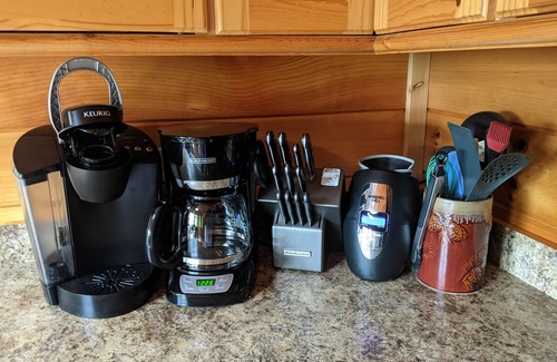 Gatlinburg - Pigeon Forge Cabin | Beautiful Open Views, Very Private, Deck Gas Fireplace on all year & more!