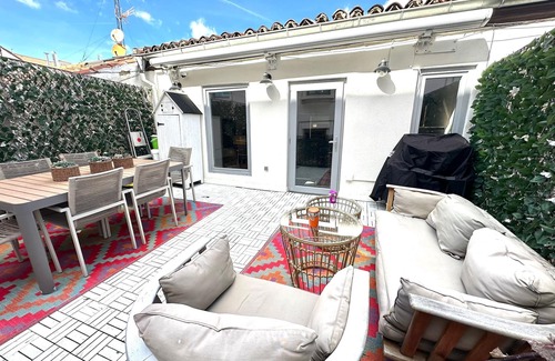 Jeronimos Apartment | Beautiful Penthouse in the Center of Madrid