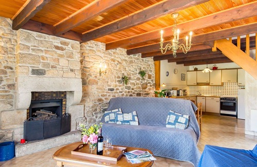 Saint-Pol-de-Leon House | Beautiful private villa for 4 guests with WIFI, TV, terrace and pets allowed