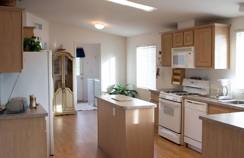 Redding House | Beautiful private ranch, near Shasta Lake and next to Sacramento River sleeps 42