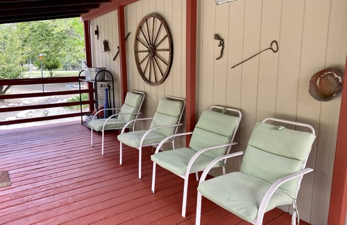 Redding House | Beautiful private ranch, near Shasta Lake and next to Sacramento River sleeps 42