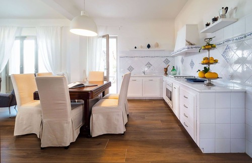 Marausa Villa | Beautiful private villa for 10 people with WIFI, A/C, private pool, TV and terrace