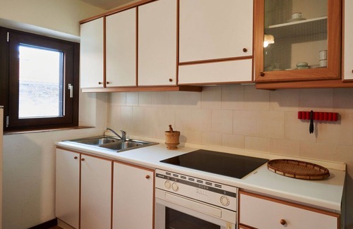 Dascio House | Beautiful private villa for 3 guests with WIFI, patio, pets allowed and parking