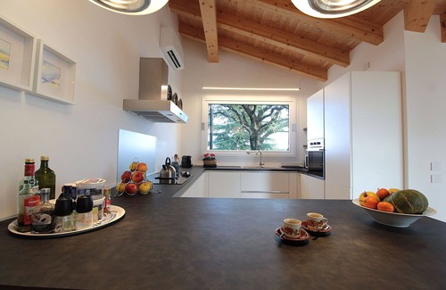 Teolo Villa | Beautiful private villa for 8 people with private pool, hot tub, A/C, WIFI and patio, close to P.