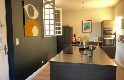 Le Pradet Villa | Beautiful property walking distance to beach, swimming pool, park, Toulon Le Pradet