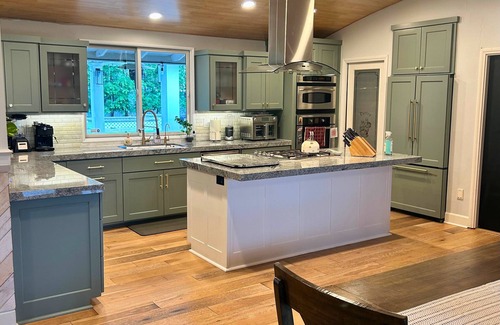 North Tustin House | Beautiful Ranch Style Retreat - Minutes from OC BEACHES/DISNEY
