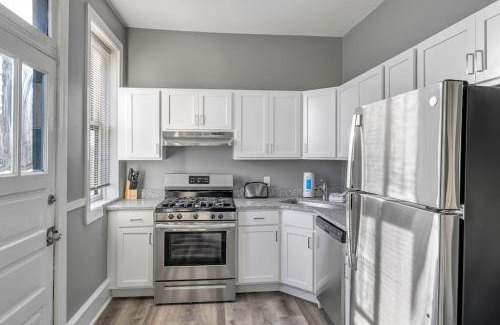 Shaw House | Beautiful Rehabbed Unit in Shaw Community 4228a